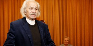 Ο ζωγράφος Χρίστος Καράς