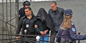 Ο 13χρονος που συνελήφθη για το μακελειό στο Βελιγράδι