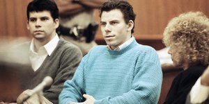 Η υπόθεση των αδερφών Μενέντεζ, που συγκλονίζει ακόμα τις ΗΠΑ, έρχεται στο Netflix/ Φωτογραφία: AP Photos