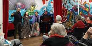 Καλλιτέχνες της Λυρικής στο Ασυλο Ανιάτων 