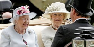 Βασίλισσα Ελισάβετ και πριγκίπισσα Αλεξάνδρα