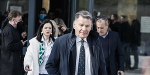 Ο Αλέξης Κούγιας έξω από δικαστήρια