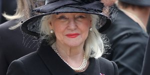 Η Άντζελα Κέλι στην κηδεία της βασίλισσας Ελισάβετ