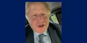 Ο Μπόρις Τζόνσον χωρίς ζώνη στο αυτοκίνητο