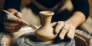 Πού να κάνεις μαθήματα κεραμικής στην Αθήνα