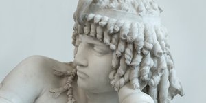 Μαρμάρινο άγαλμα της Κλεοπάτρας, φτιαγμένο από τον Girolamo Masini το 1882