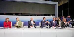 Οι 6 δημοσιογράφοι του debate