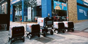 Ρομπότ domino's