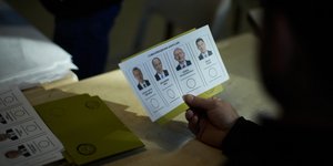 Αμφίρροπο το αποτέλεσμα των εκλογών στην Τουρκία