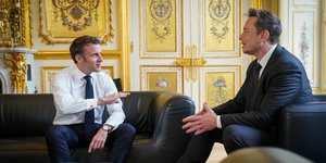 Συνάντηση με τον Έλον Μασκ είχε χθες ο Εμανουέλ Μακρόν 