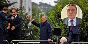 «Ο Ερντογάν κατάφερε και κέρδισε αλλά με δυσκολία, ενώ είχε στον έλεγχό του όλους τους μηχανισμούς», επισημαίνει ο καθηγητής Δ. Τριανταφύλλου στο iefimerida