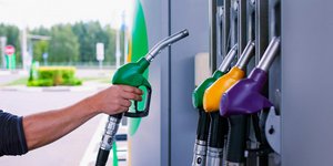 Ανεφοδιασμός αυτοκινήτου 