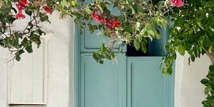Μια από τις όμορφες πόρτες που συναντά κανείς στη Σίφνο όπως την απαθανάτισε η Dody Tsiantar
