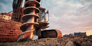 Η γεώτρηση της Renault θα φτάσει στα 4 χιλιόμετρα κάτω από την επιφάνεια της γης