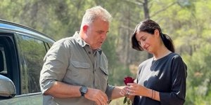 Η «Γη της Ελιάς» επιστρέφει απόψε στους τηλεοπτικούς μας δέκτες με ένα νέο επεισόδιο