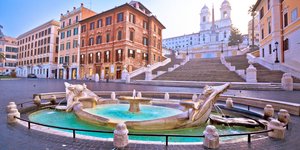 Άποψη των ισπανικών σκαλιών, διάσημο ορόσημο της Ρώμης