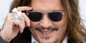 Ο Τζόνι Ντεπ στην πρεμιέρα της ταινίας του στο Φεστιβάλ των Καννών