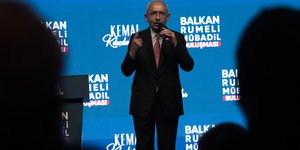 Ο αρχηγός του κεμαλικού Ρεπουμπλικανικού Λαϊκού Κόμματος, Κεμάλ Κιλιτσντάρογλου