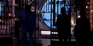 Ο Σωτήρης Κοντιζάς με σκούπα στο MasterChef