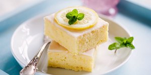 Λαχταριστό κομμάτι lemon cake