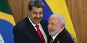 Ο πρόεδρος της Βενεζουέλας, Νικολάς Μαδούρο και ο Βραζιλιάνος πρόεδρος, Λούλα Ινάσιο ντα Σίλβα/ Φωτογραφία: AP Photos