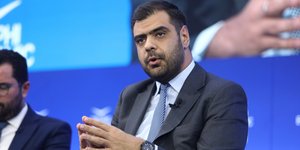 Παύλος Μαρινάκης δεμενα χερια