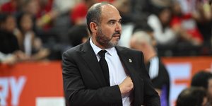 Ο Τσους Ματέο, προπονητής της μπασκετικής Ρεάλ Μαδρίτης