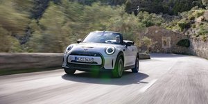 Οδηγούμε το νέο MINI Cooper SE Convertible