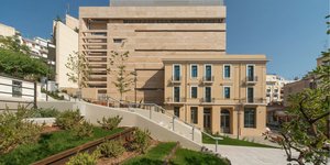 Το μουσείο Γουλανδρή σκαλα πλατεια