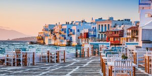 Viral το βίντεο νεαρής τουρίστριας που εξηγεί τι μπορείς να κάνεις στη Μύκονο χωρίς χρήματα