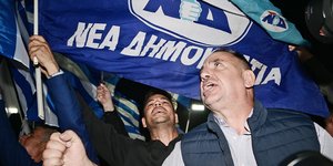 Πανηγυρικό το κλίμα στα γραφεία της ΝΔ στην Πειραιώς