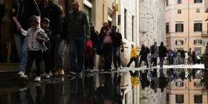 νερα σαν καθρεφτης 