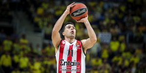 Ο Κώστας Σλούκας χάρισε τη νίκη στον Ολυμπιακό στο Game 3 της σειράς με τη Φενέρ