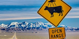 Παράξενες πινακίδες στον πλανήτη 