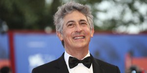 Αλεξάντερ Πέιν χαμογελο παπιγιον