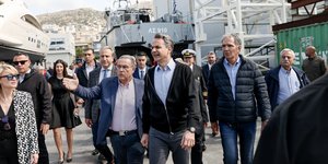 Περιοδεία Μητσοτάκη στο Πέραμα