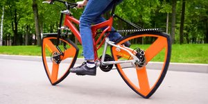 ποδήλατο με τριγωνικές ρόδες