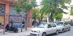 ΜΑΤ έξω από το Πολυτεχνείο