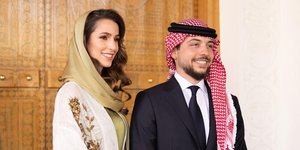 Ο πρίγκιπας Χουσεϊν της Ιορδανίας με την αρραβωνιαστικιά του