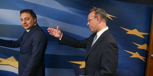 Ο Χρήστος Σταϊκούρας παρέδωσε στον υπηρεσιακό υπουργό Οικονομικών, Θεόδωρο Πελαγίδη