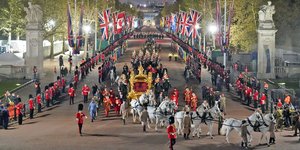 H πρόβα για τη στέψη του βασιλιά Καρόλου