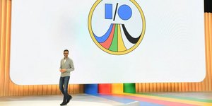 Ο διευθύνων σύμβουλος της Google, Σούνταρ Πιτσάι, στην παρουσίαση του Google I/O 2023