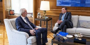 Συνάντηση στο Μέγαρο Μαξίμου του πρωθυπουργού, Ιωάννη Σαρμά, με τον αντιπρόεδρο της Κομισιόν, Μαργαρίτη Σχοινά