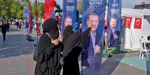 Γυναίκες με μαντίλα στην Τουρκία