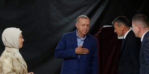 Τουρκικές εκλογές, θρίαμβο Ερντογάν δείχνουν τα πρώτα αποτελέσματα