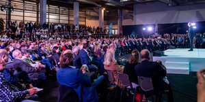 Κοσμοπλημμύρα στο ΟΑΚΑ για τον Κωστή Χατζηδάκη