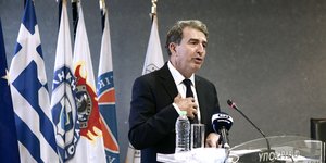 O Μιχάλης Χρυσοχοΐδης 