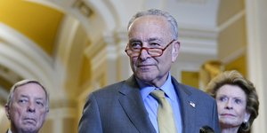 Ο Γερουσιαστής Τσακ Σούμερ 