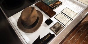 Φωτογραφία αρχείου με αντικείμενα από τον Τιτανικό