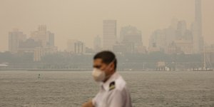 Δεν μπορούν να αναπνεύσουν από τις φωτιές στον Καναδά